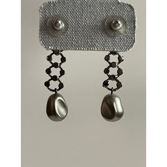 Vintage silver color dangling earrings rhinestones and faux pearls - Picture 6 of 7